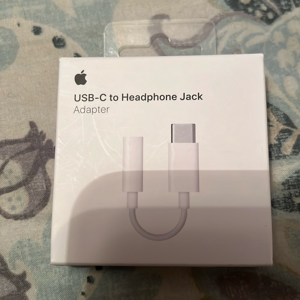 Apple USB-C Headphone Jack brand new, never used